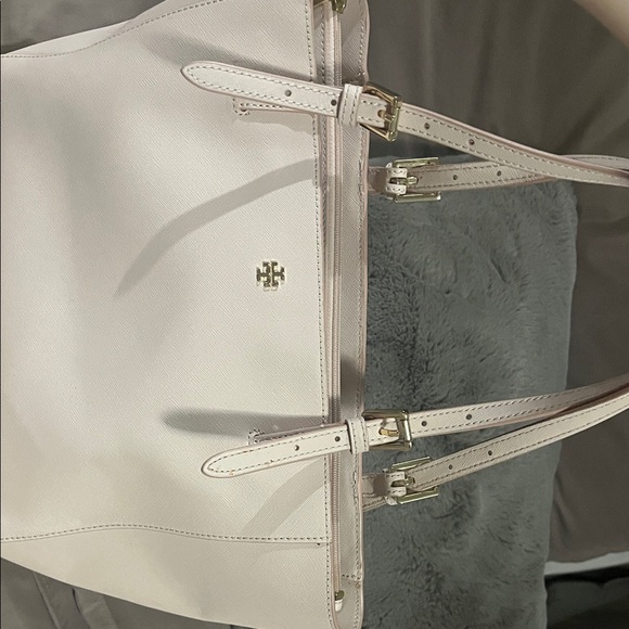 Tory Burch Handbags - Tory Burch Light Pink Tote Bag